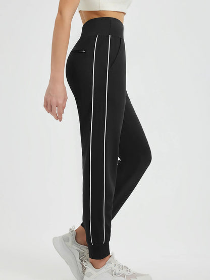 Black/White