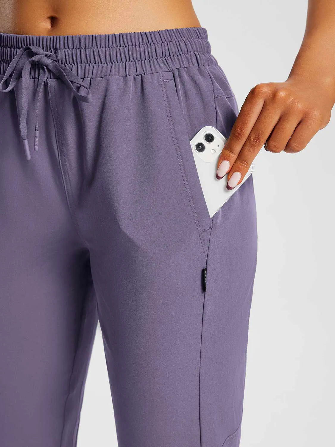 White Shirt + Anthracite Capris