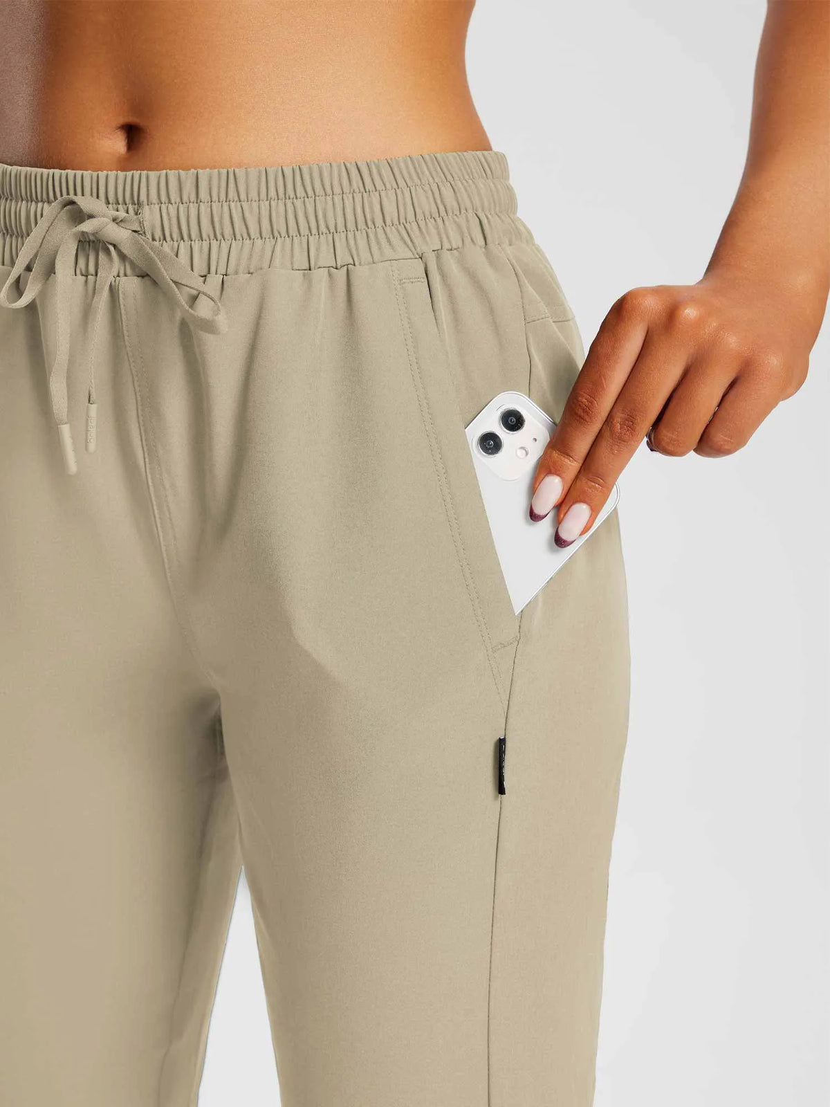 White Shirt + Anthracite Capris