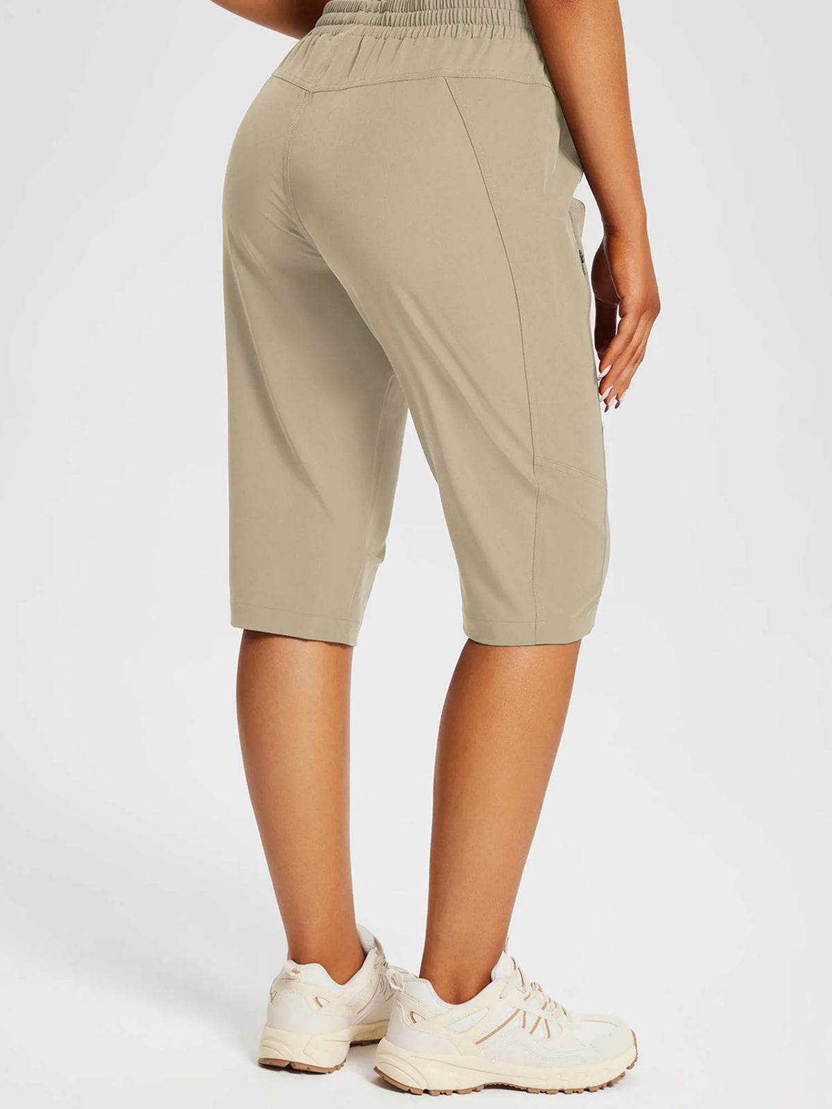 White Shirt + Anthracite Capris
